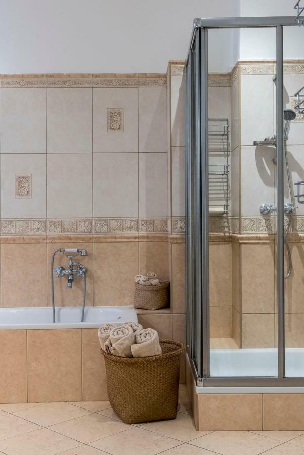 Central Apartman Budapest Eksteriør bilde